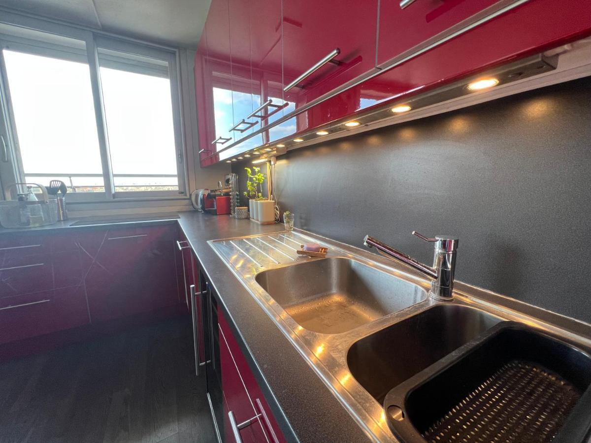 Above Eiffel Tower View Balcony Apartment