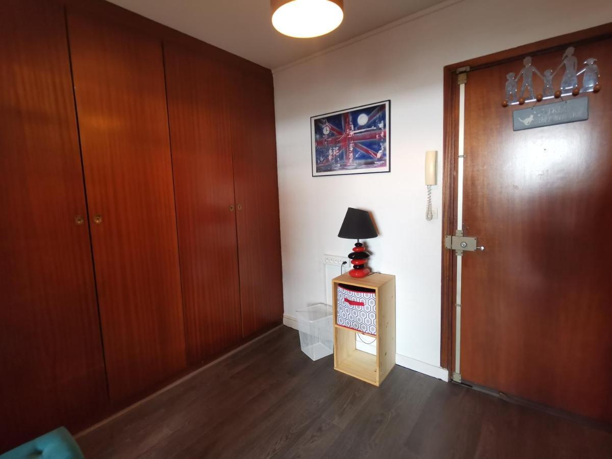 Apartment Above Eiffel Tower View Balcony Paris